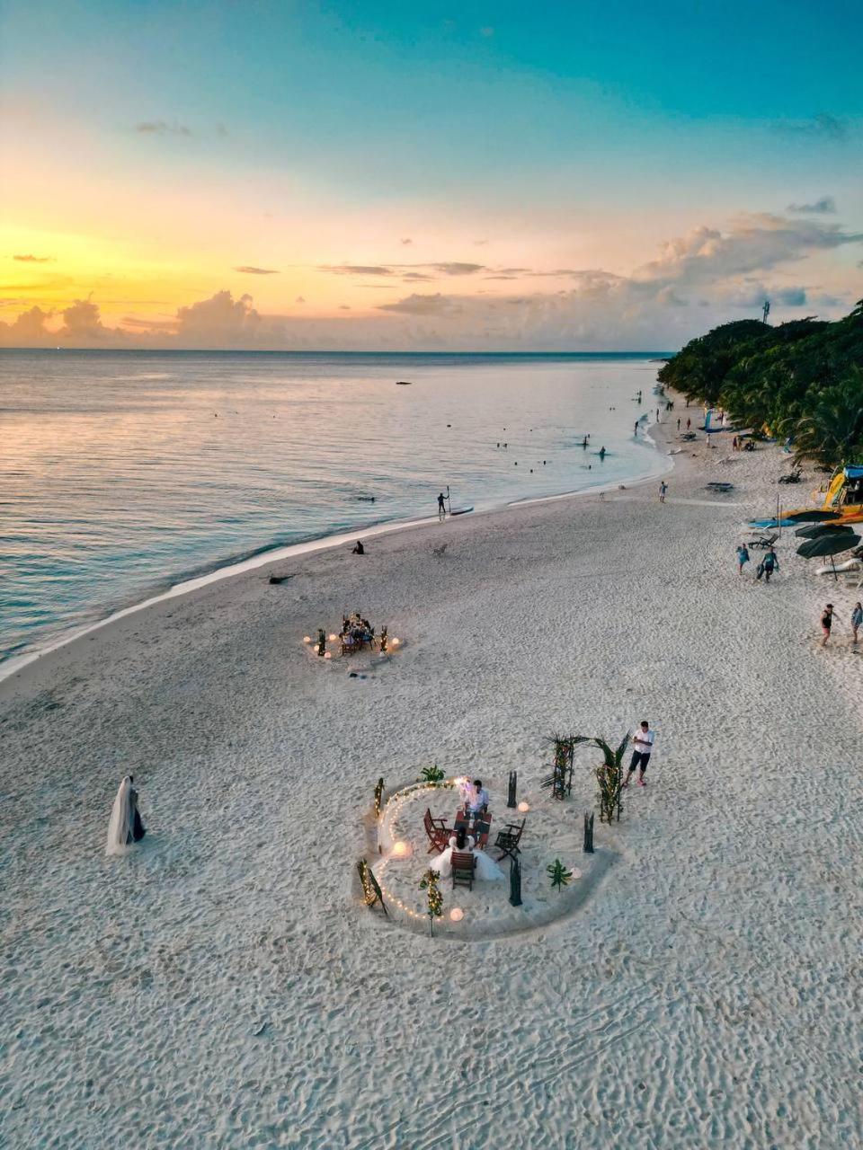 Ukulhas Villa Beach Hotel 외부 사진